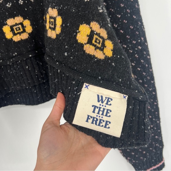 Free People Flower Patch Black Floral Knit Wool Blend Mock Neck Pullover Sweater - Picture 5 of 9